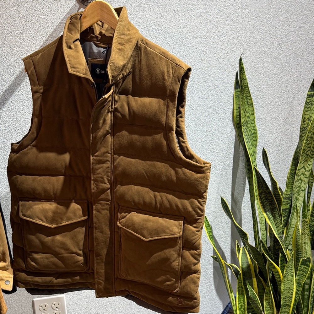 Men's Turtleson Salzburg Suede Vest in Khaki